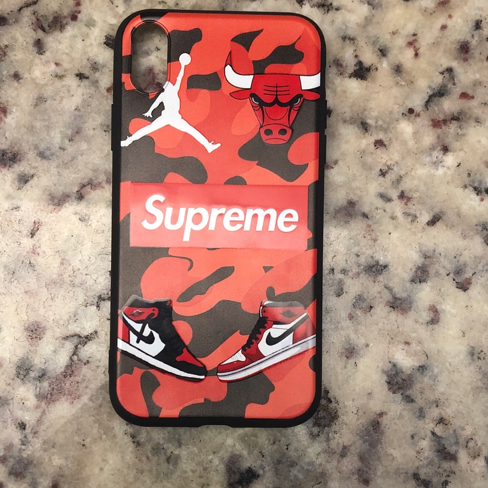 SUPREME bulls phone case